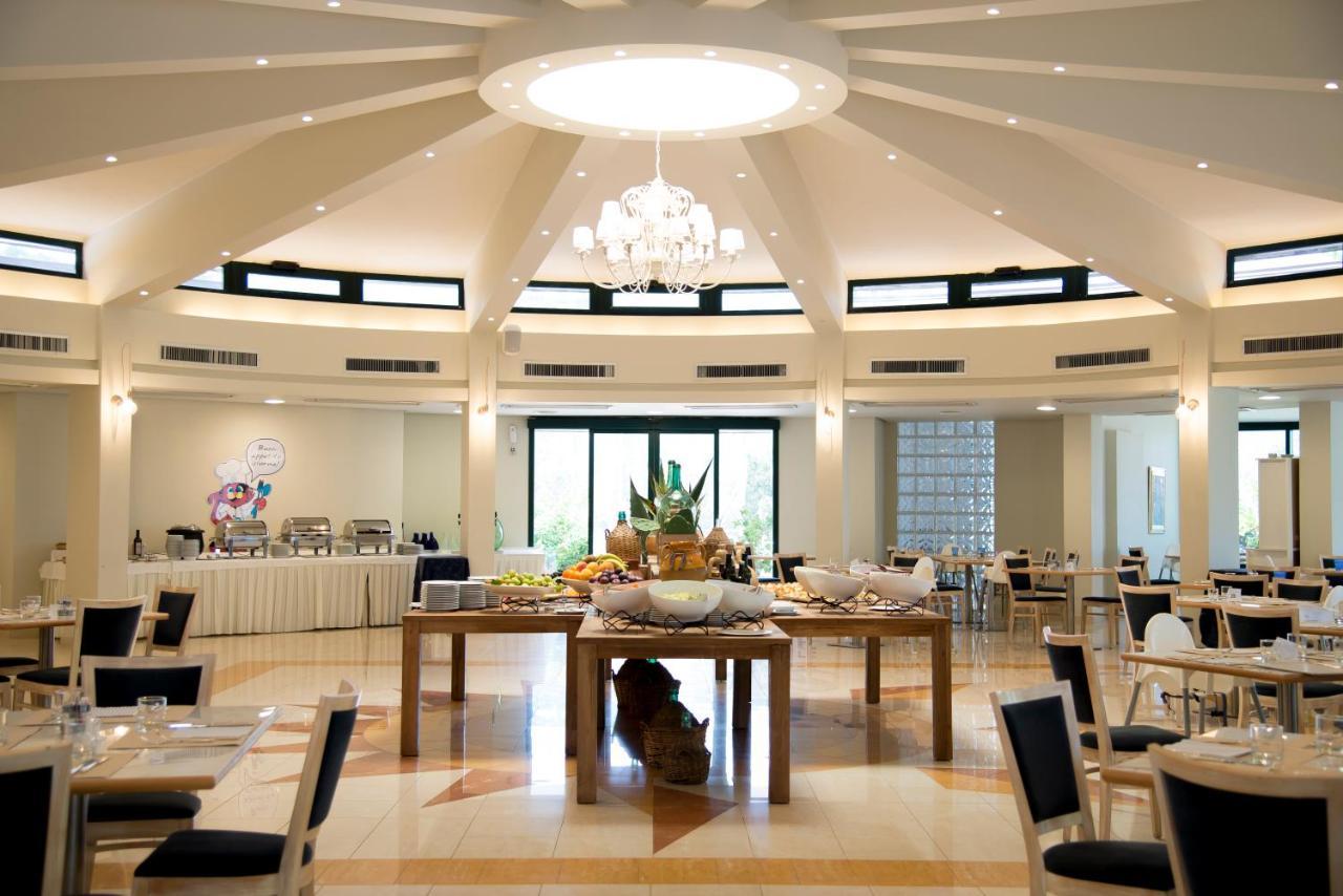 Gattarella Family Resort Puglia- Seaside Rooms And Suites With Premium Half-Board A La Carte 비에스테 외부 사진