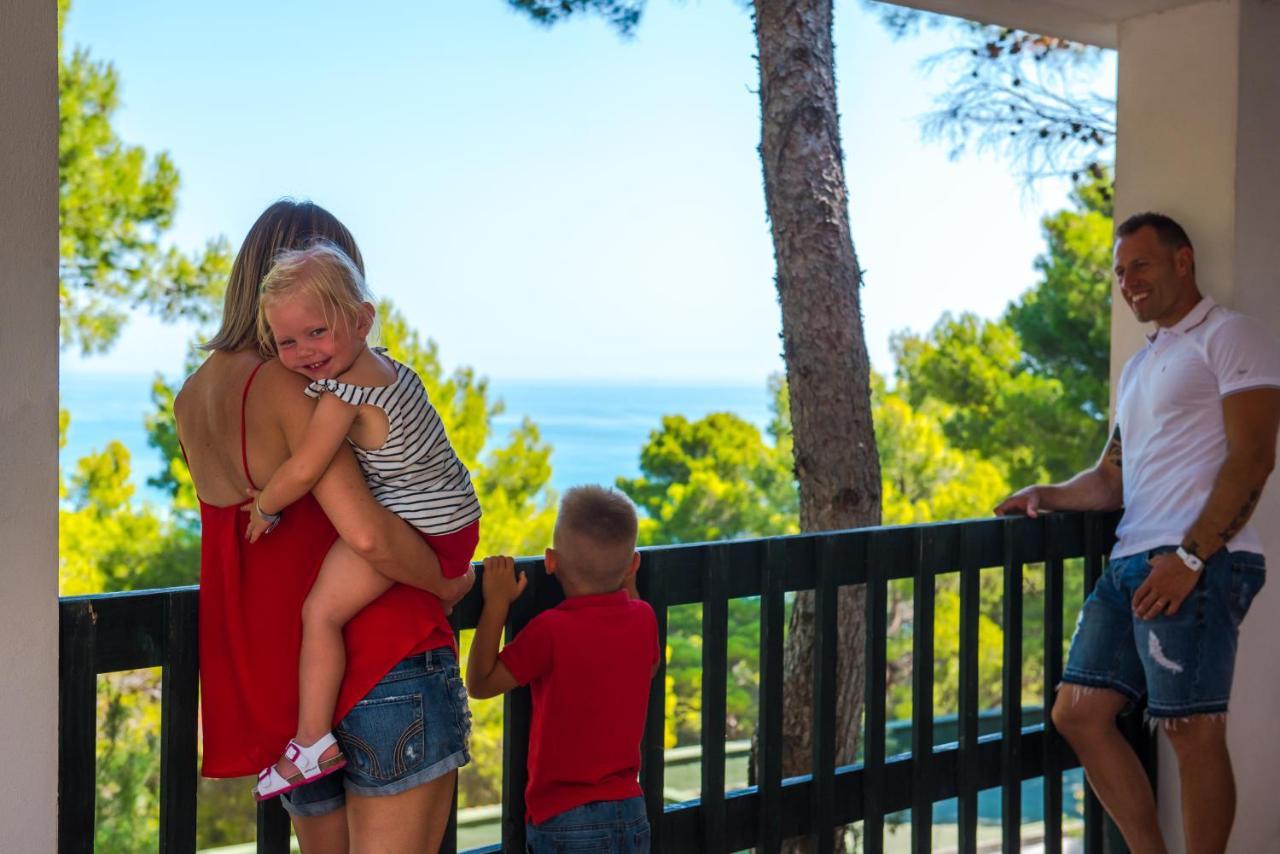 Gattarella Family Resort Puglia- Seaside Rooms And Suites With Premium Half-Board A La Carte 비에스테 외부 사진