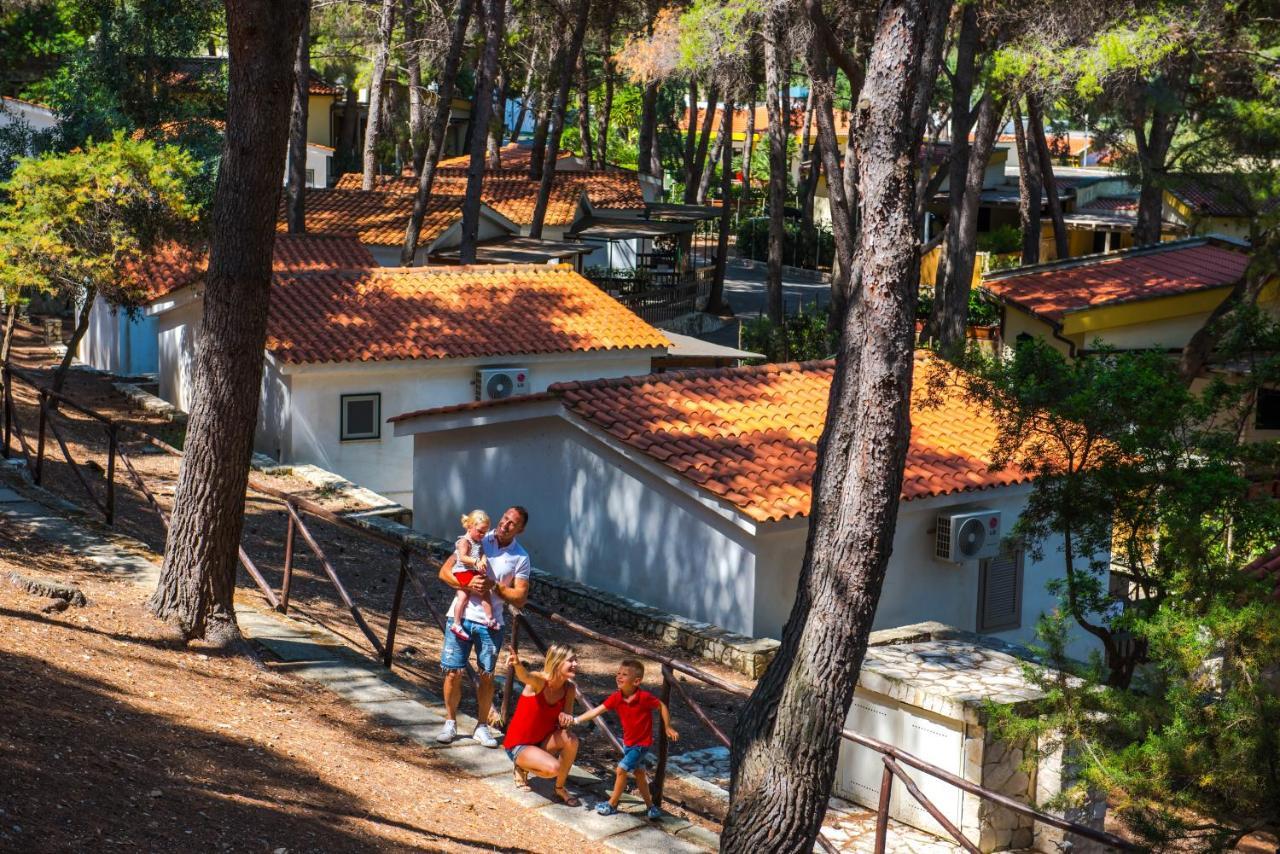 Gattarella Family Resort Puglia- Seaside Rooms And Suites With Premium Half-Board A La Carte 비에스테 외부 사진