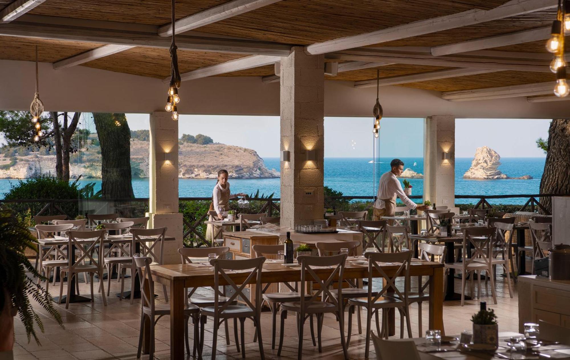 Gattarella Family Resort Puglia- Seaside Rooms And Suites With Premium Half-Board A La Carte 비에스테 외부 사진